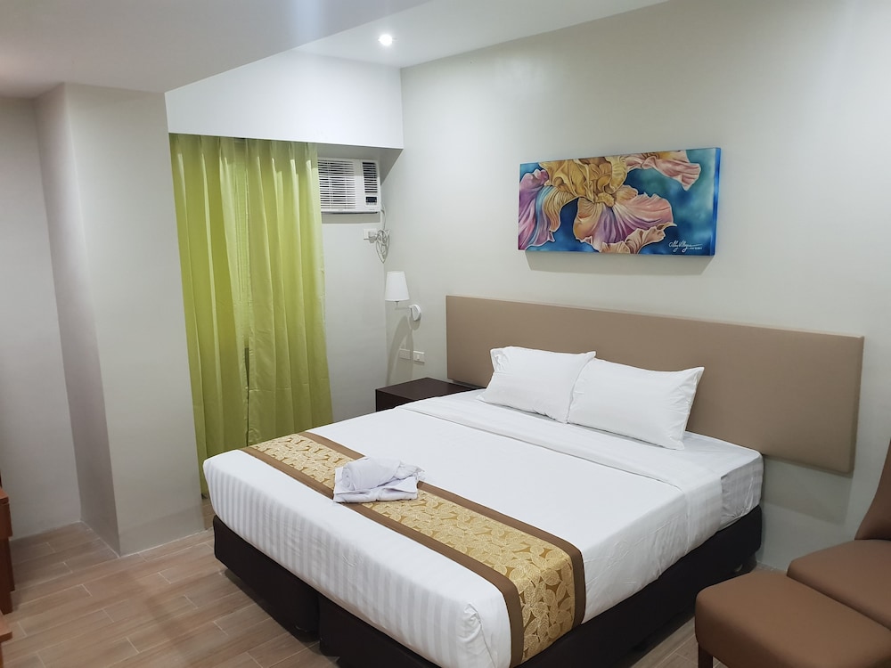 Deluxe Double Room, 1 Double Bed, Accessible, Refrigerator