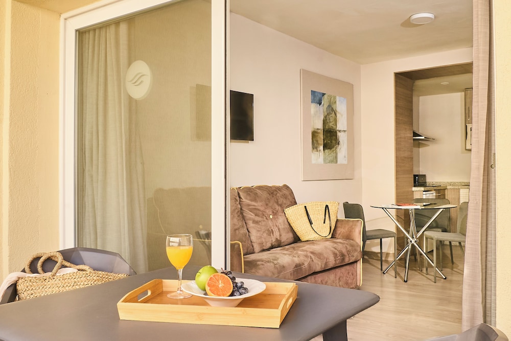 Studio, Balcony (3 adults) - Photo 10