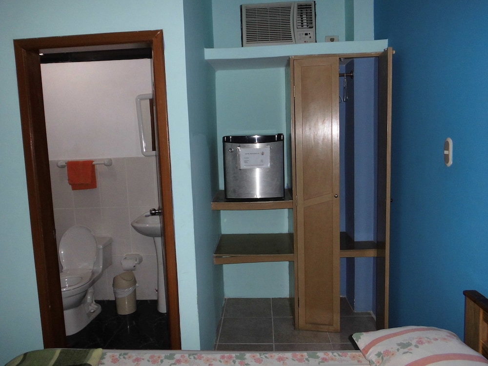 Standard Quadruple Room, 2 Double Beds photo 1