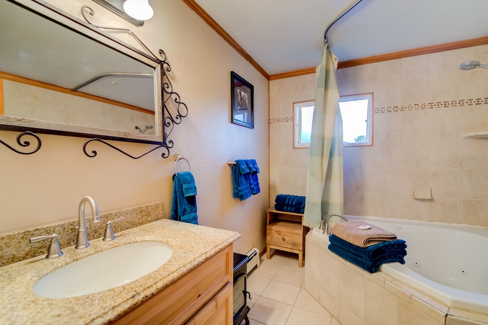 Condo, 4 Bedrooms, Kitchen, River View photo 2