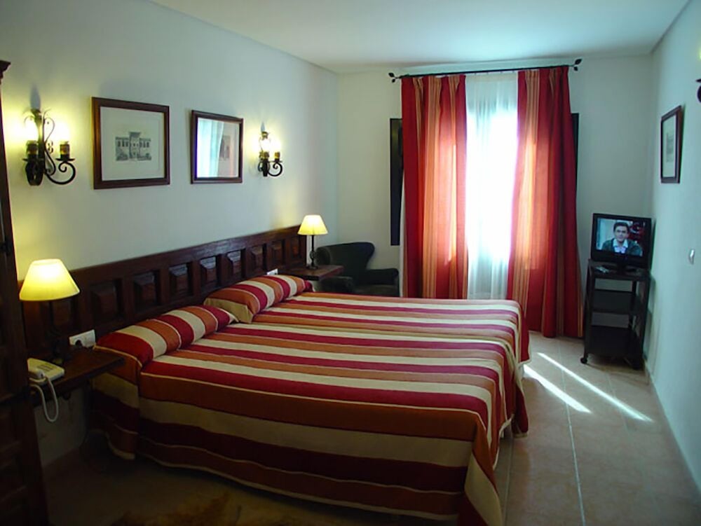 Double or Twin Room photo 2
