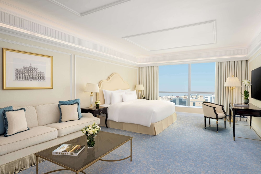 Junior Suite, 1 King Bed - Photo 1