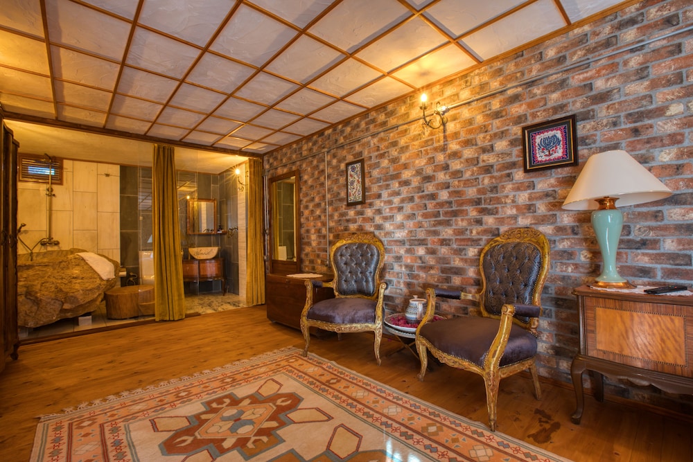 Grand Double Room photo 3