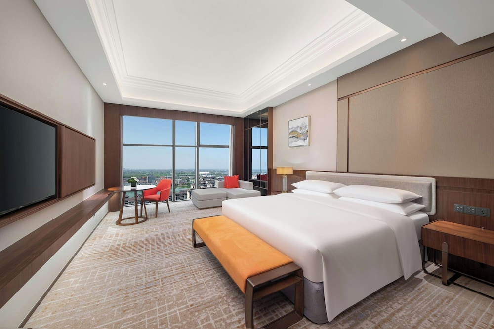 Premier Room, 1 King Bed