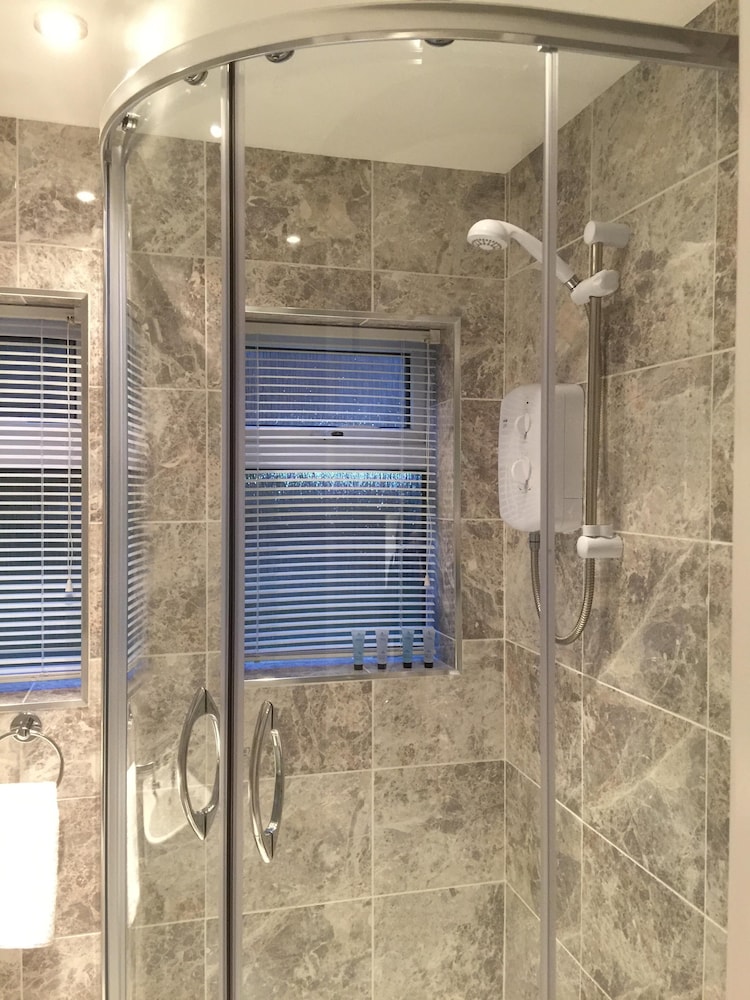 Basic Studio, Ensuite - Photo 6