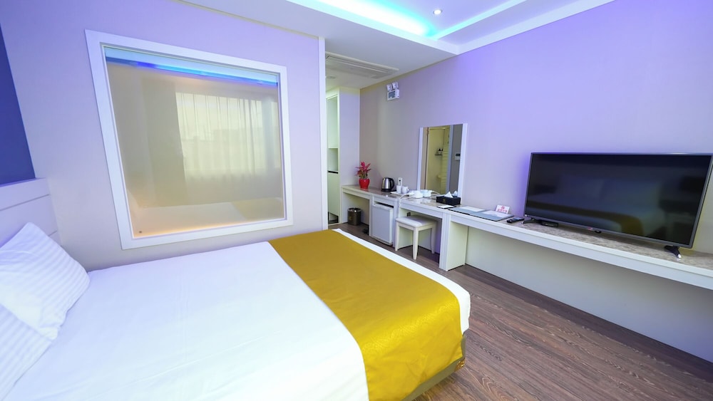 Standard Double Room - Photo 6