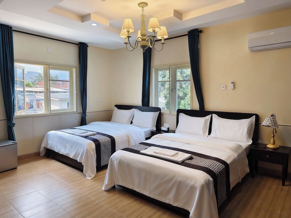 Business Twin Room, Garden View