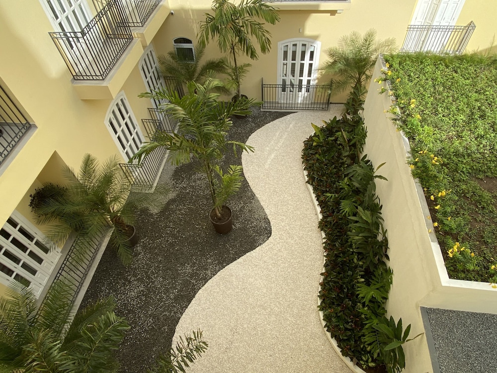 Superior Vista Patio