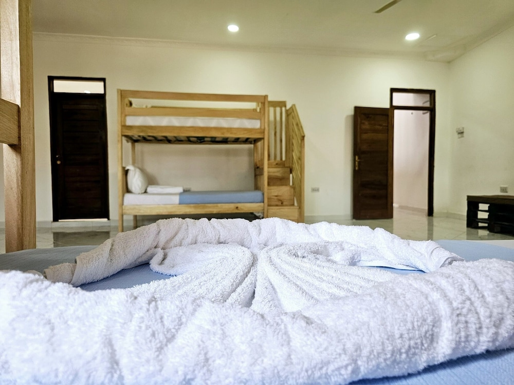 Standard Shared Dormitory, Mixed Dorm