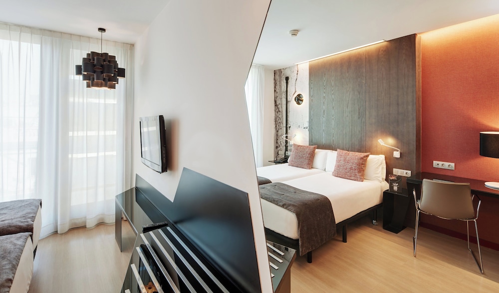 Habitación Doble Clásica con Vistas (Vistas a la Sagrada Familia)