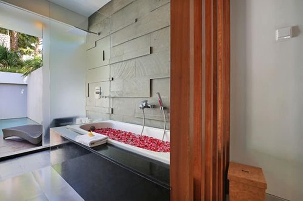 One Bedroom Pool Villas - Samaja Honeymoon Package (inclusive 1X Dinner 1X Massage) thumbnail 5