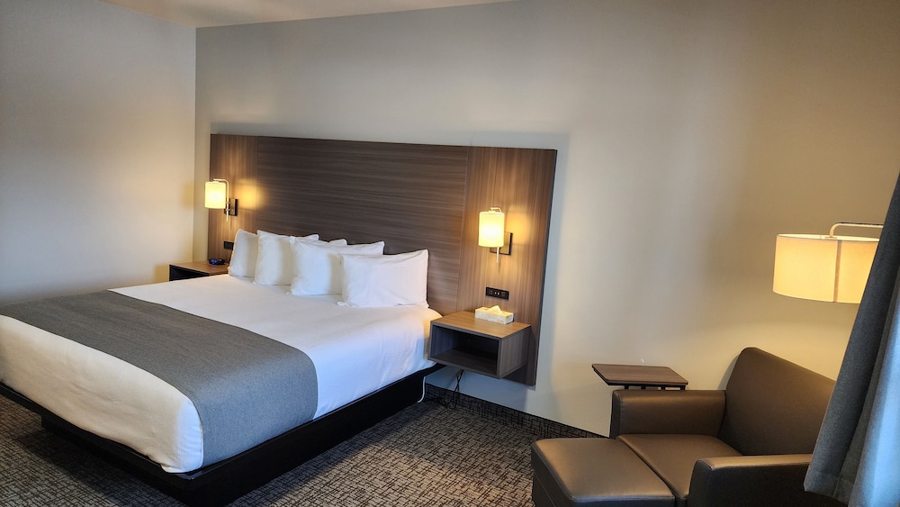 Deluxe Studio Suite