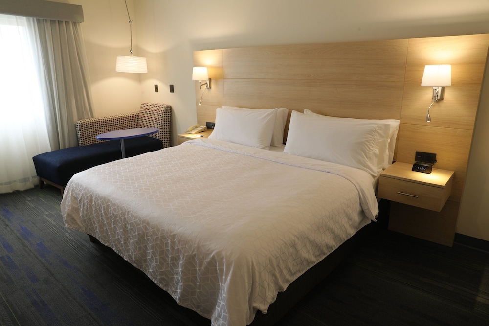 Standard Room, 1 King Bed - Photo 6