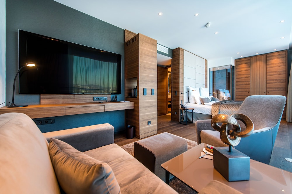 Executive Suite, Marina View photo 2