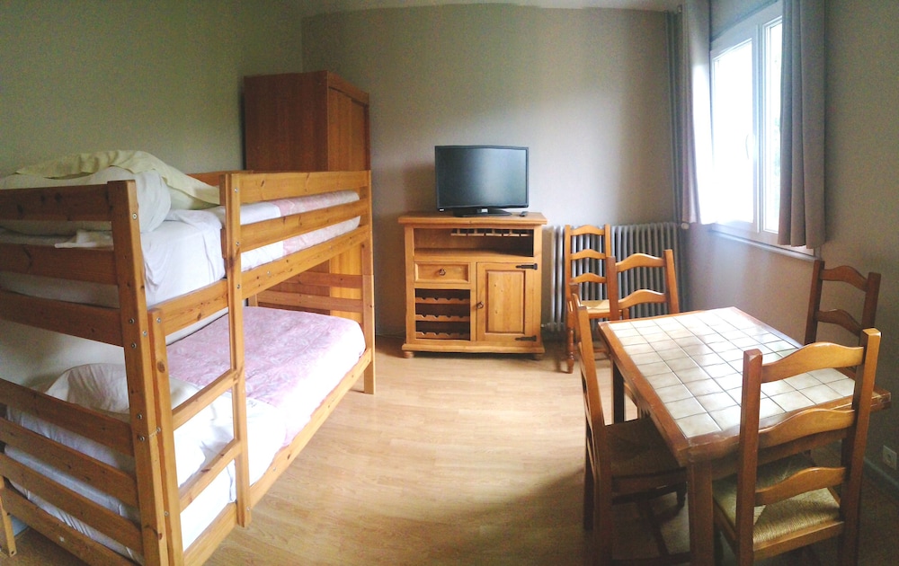 One Bedroom Apartment East View photo 3