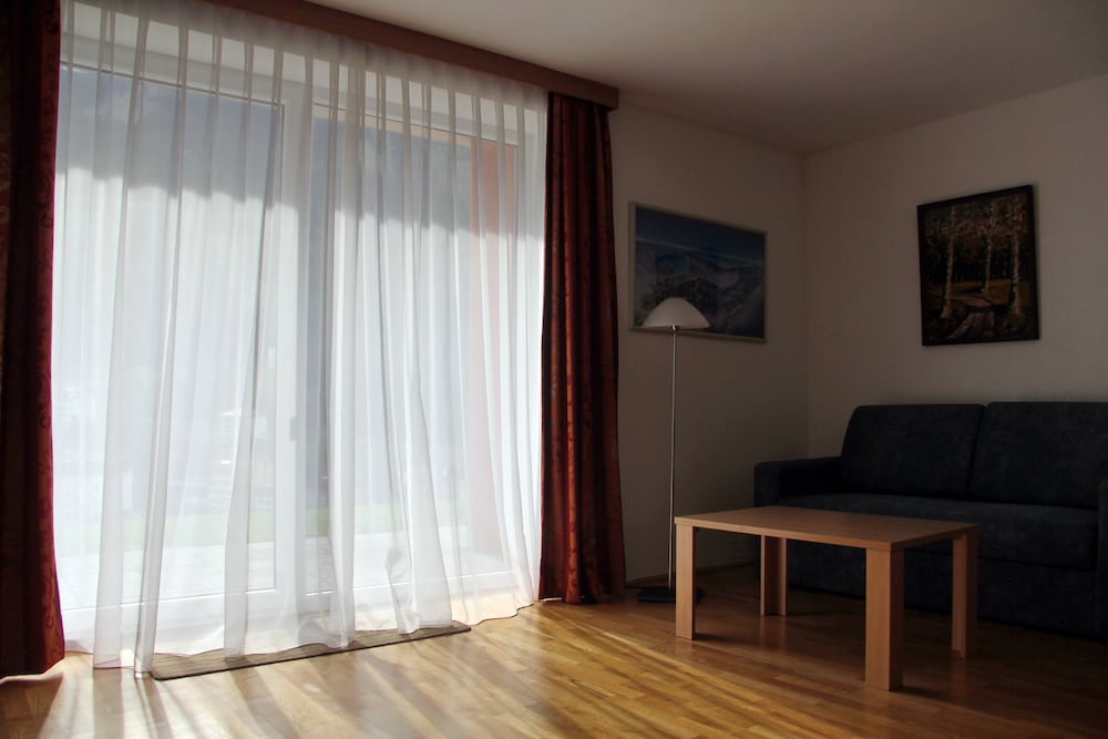 Apartment, 2 Bedrooms, Balcony, City View photo 2