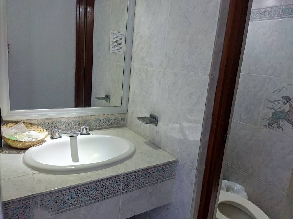 Standard Room, Sea View - Photo 11