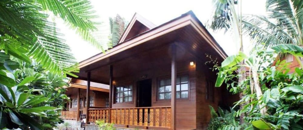 Bungalow Suite photo 2