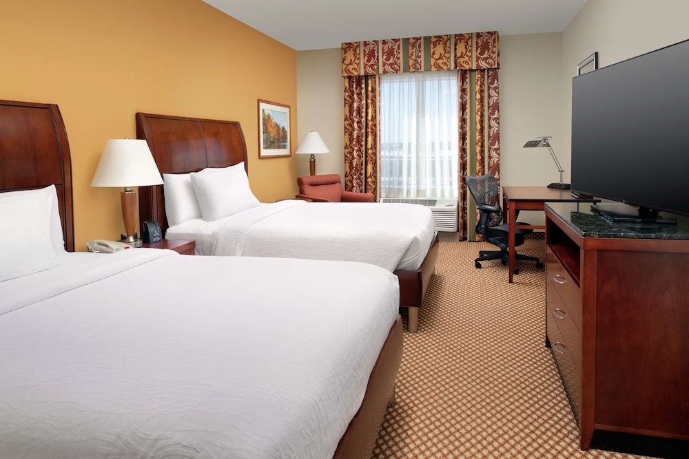 Room, 2 Queen Beds - Photo 1