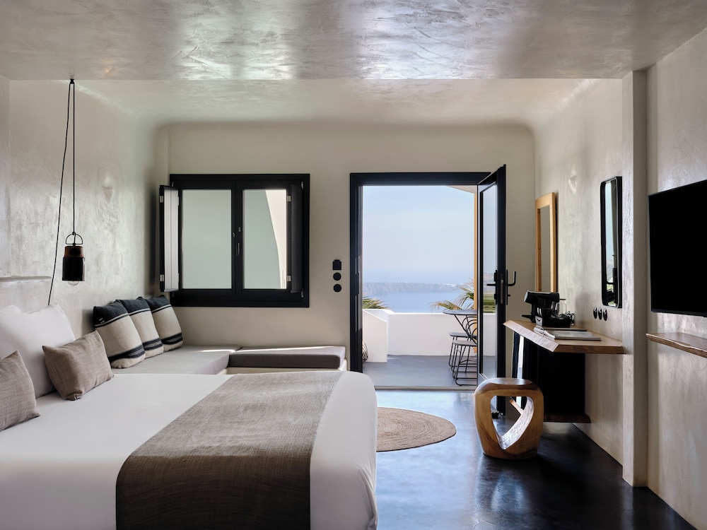 Superior Room with Caldera View & Outdoor Hot Tub - Photo 8