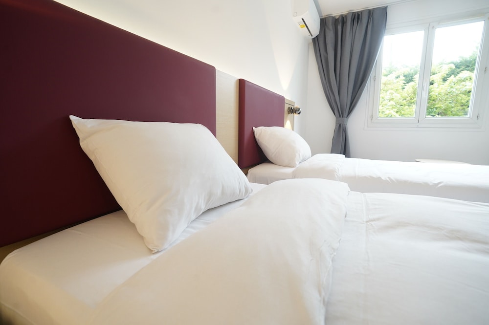 Standard Twin Room photo 1