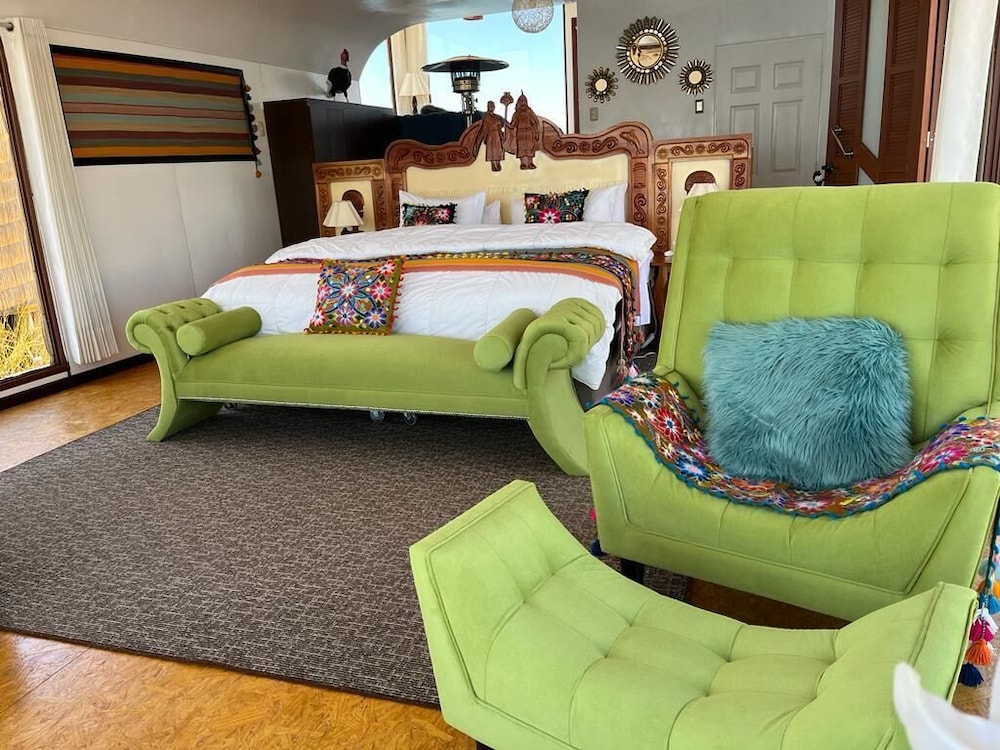 Suite, Lake View photo 3