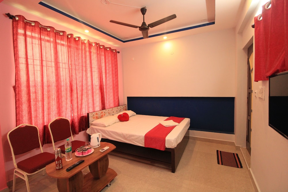 Deluxe Double Room - Photo 9