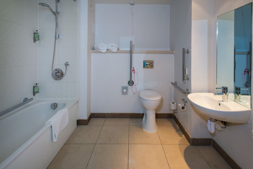 Standard Room, 1 King Bed, Accessible (Walk-In Shower) - Photo 5