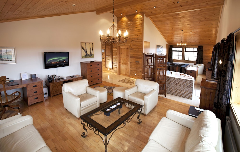 Suite, River View