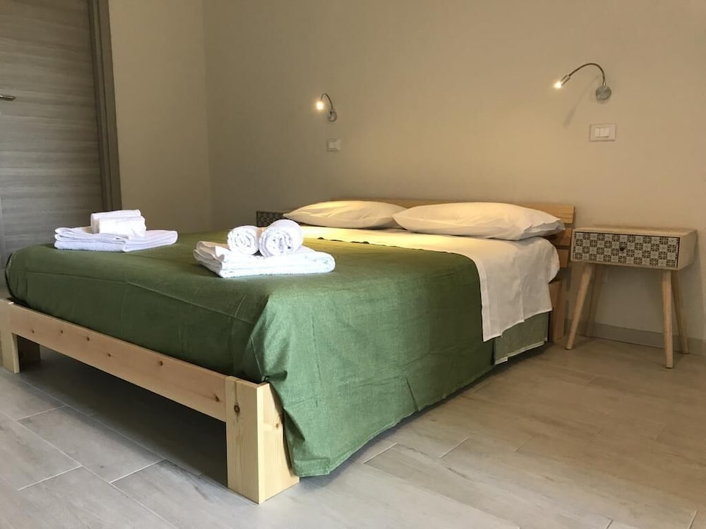 Deluxe Quadruple Room, Multiple Beds photo 2