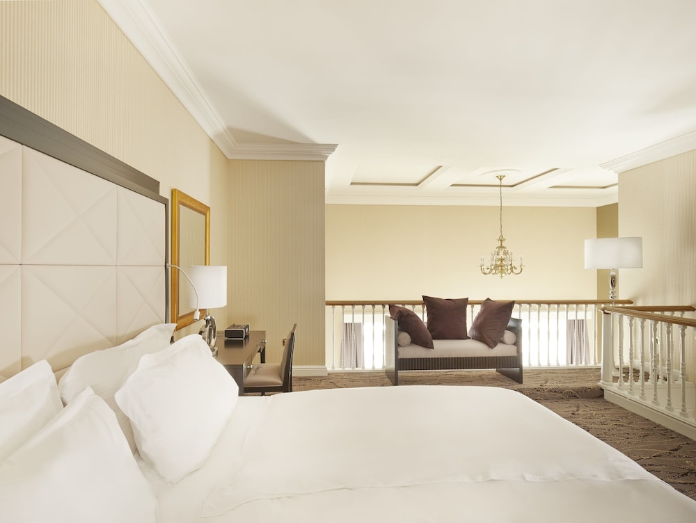 Suite, 1 King Bed (Duplex)