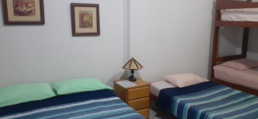 Family Quintuple, Multiple Beds photo 1