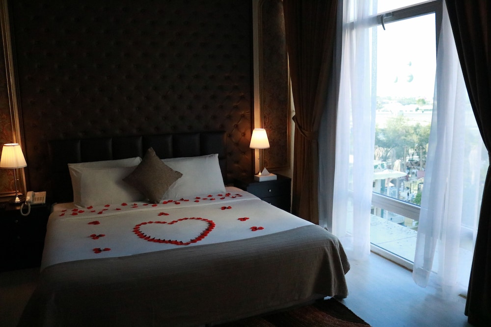 Deluxe Double Or Twin Room photo 1