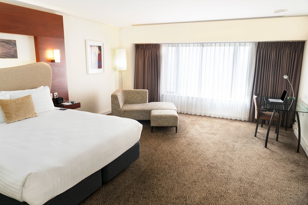 Standard Room, 1 King Bed, Accessible - Photo 1