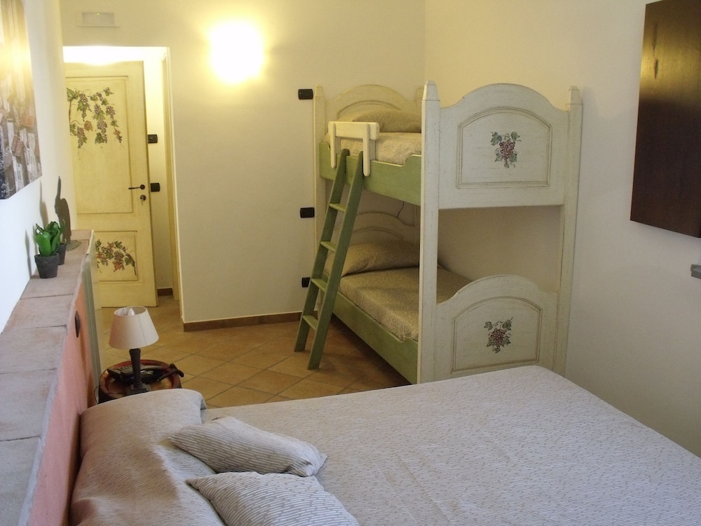 Standard Triple Room, Garden View (3) photo 1