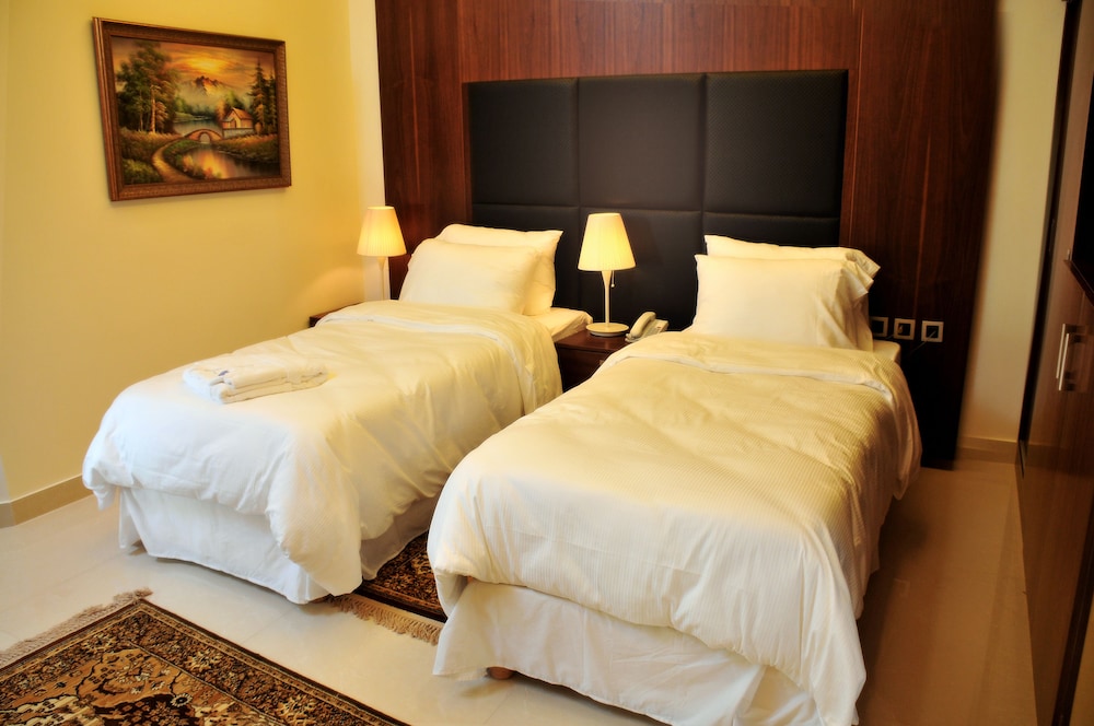 Two-Bedroom Suite photo 2