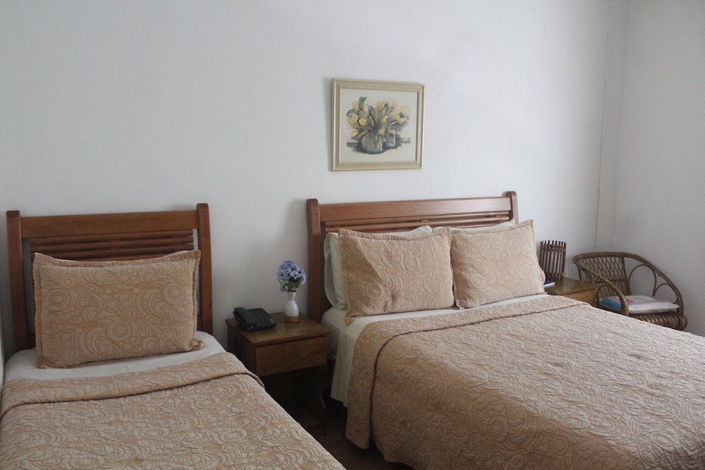 Standard Suite - Photo 4