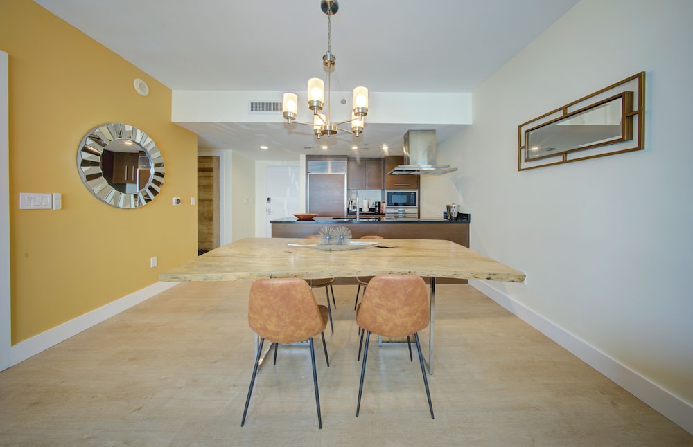 Boutique Apart, 1 King & Sofa Bed, Sauna, River/City Views, Balcony4606