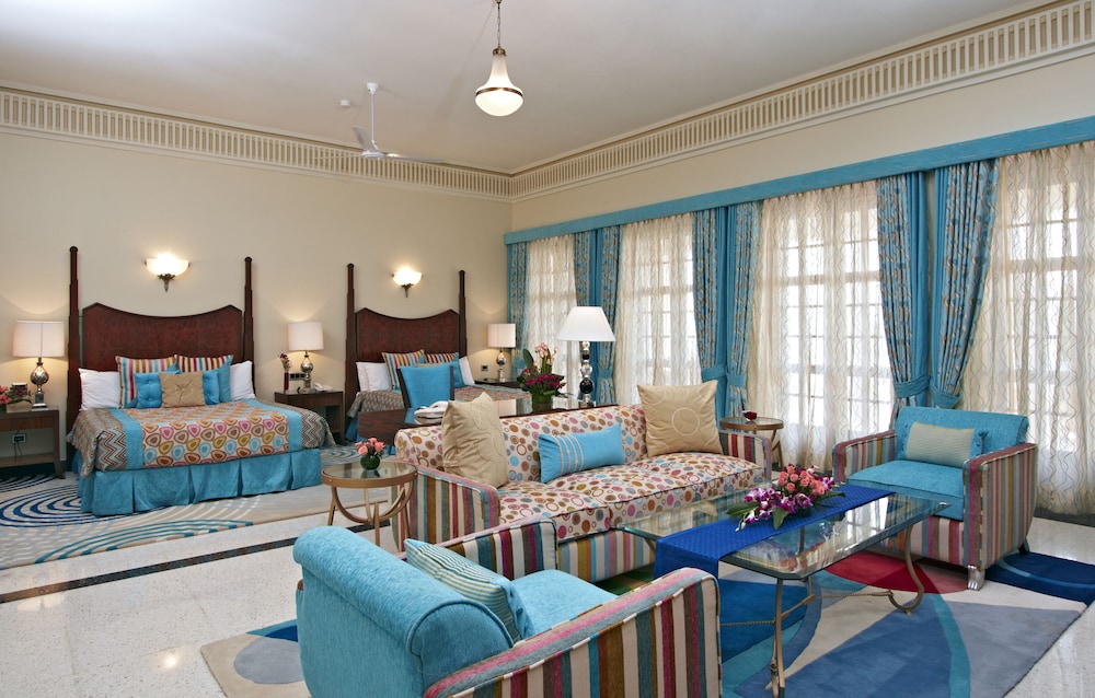 SeleQtions Historical Suite photo 1