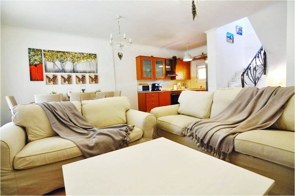 Family Villa, 4 Bedrooms, Private Pool (Villa Hellas)
