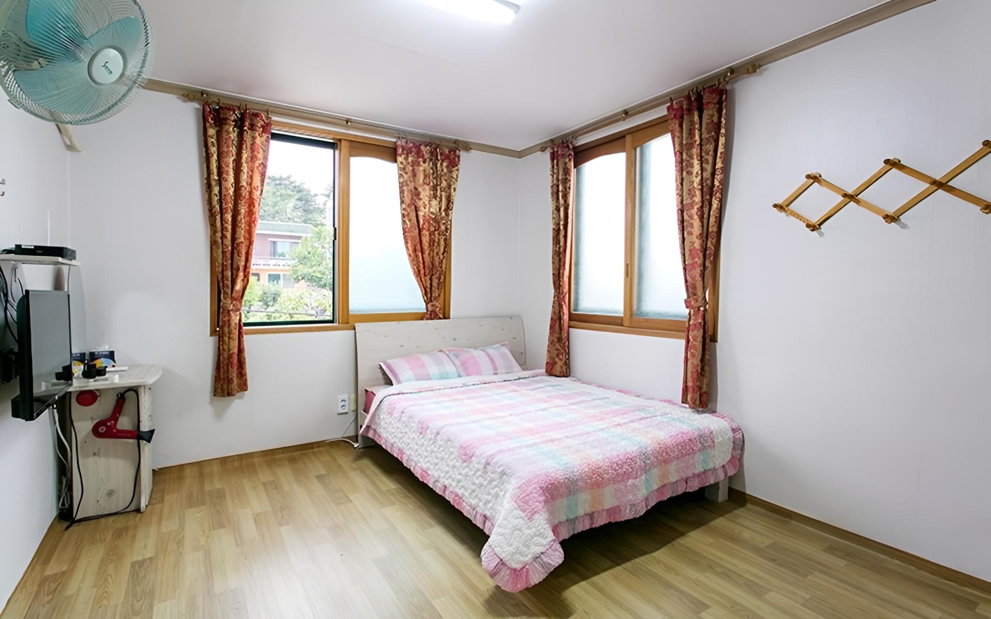 Room (Room 306) photo 2