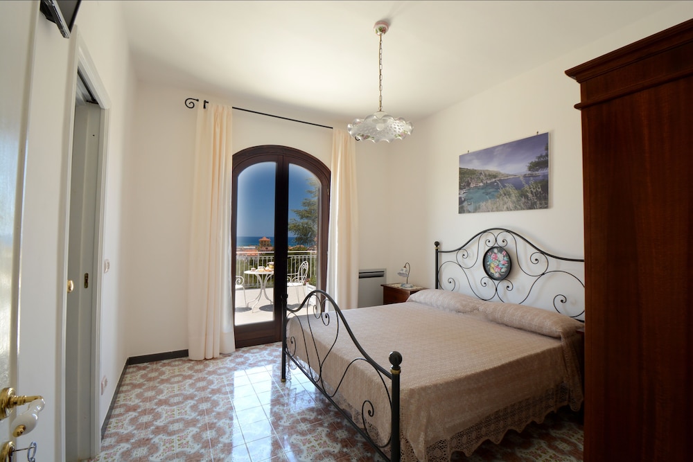 Villa, 1 Bedroom photo 2