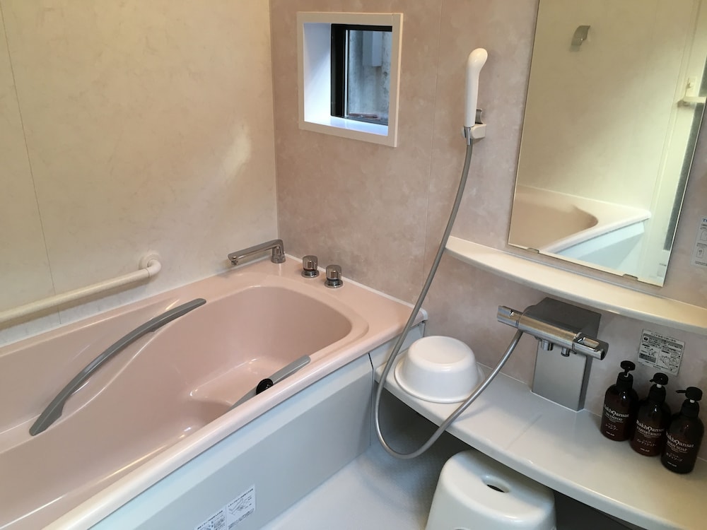 Cottage (Type 1) Open-Air Bath 2-5 Guests