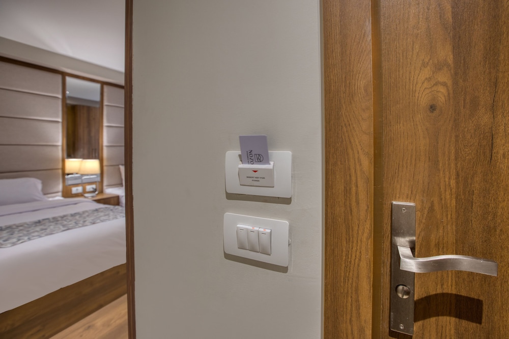 Twin Room with City View