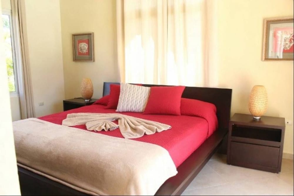 Villa (4 Bedrooms)
