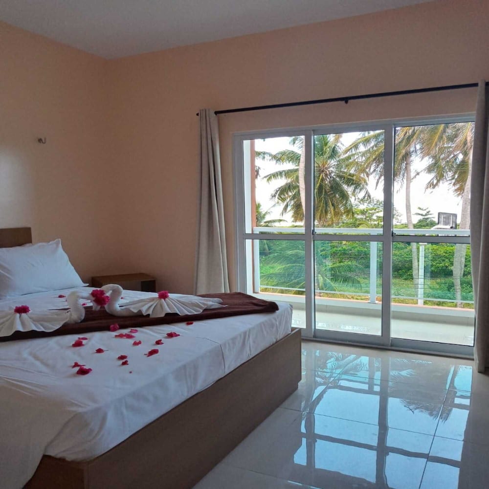 Room, Beach View