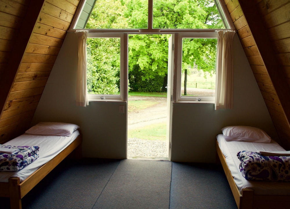 4 Bed Dorm with Shared Kitchen and Bathroom photo 3