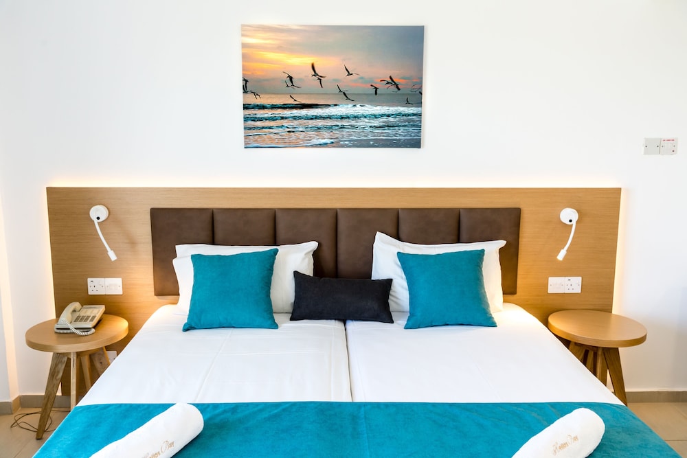 Apartment, 1 Bedroom, Partial Ocean View - Photo 12
