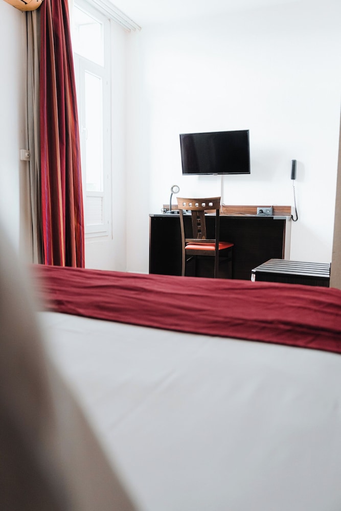 Classic Double Room - Photo 13