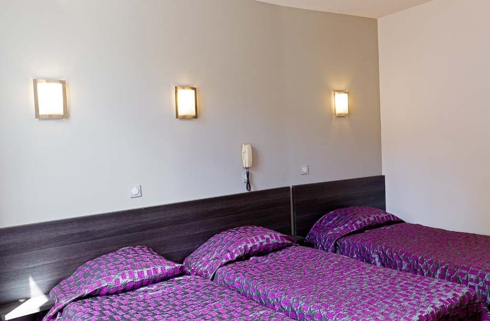Triple Room, 3 Twin Beds photo 1